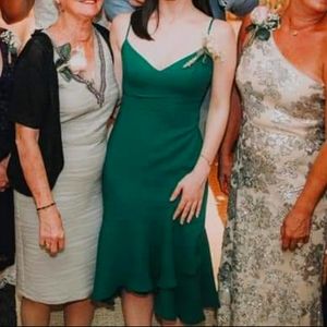 BANANA REPUBLIC EMERALD GREEN FLOUNCE DRESS